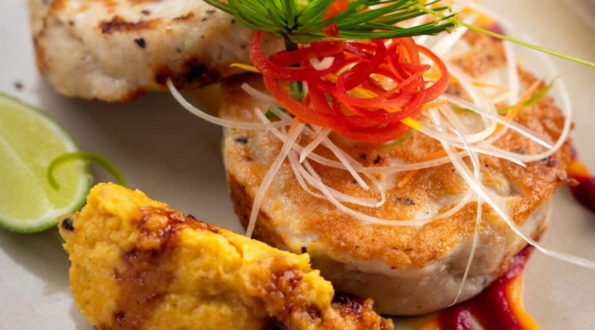 Kayaam House Sri Lanka – beautifully presented Sri Lankan dishes showcasing vibrant local flavours and elegant plating.