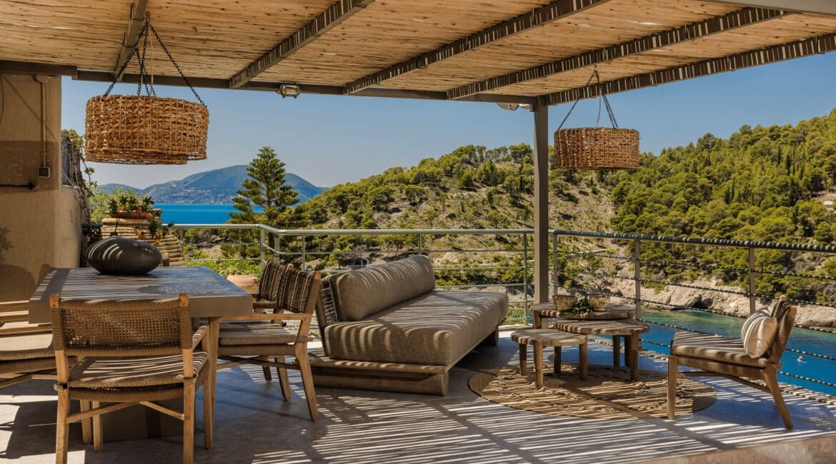Luxury villa holiday at Villa Nikolis, Braunis Horio Villas Kefalonia
