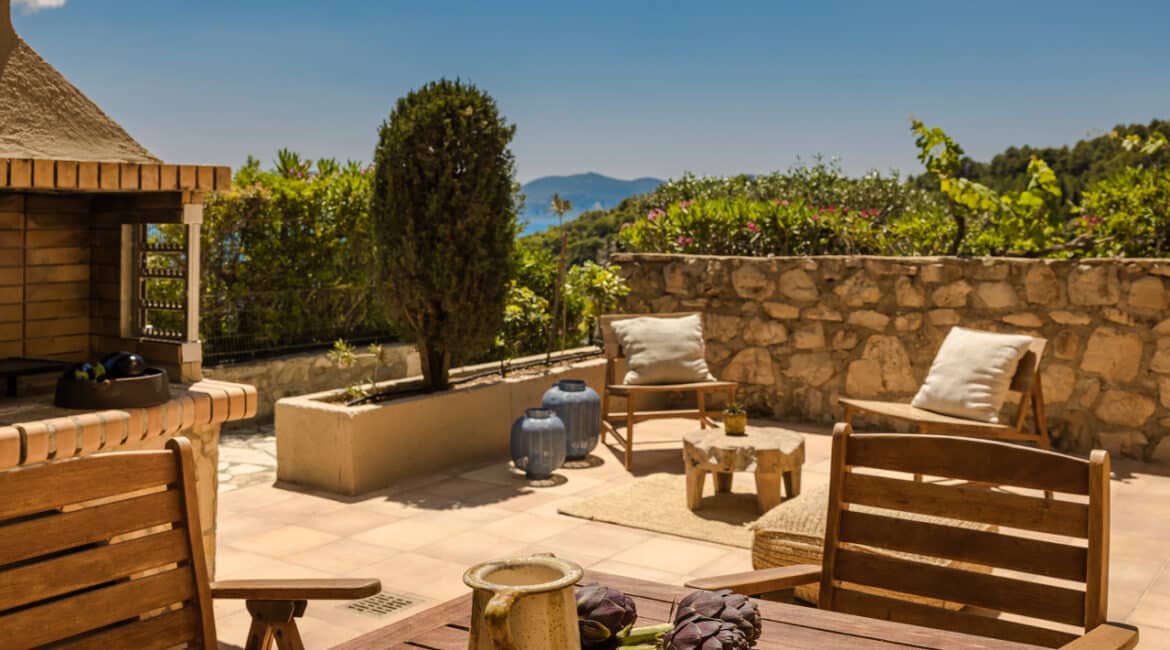 Villa Glaroni terrace for long summer afternoons Braunis Horio Kefalonia
