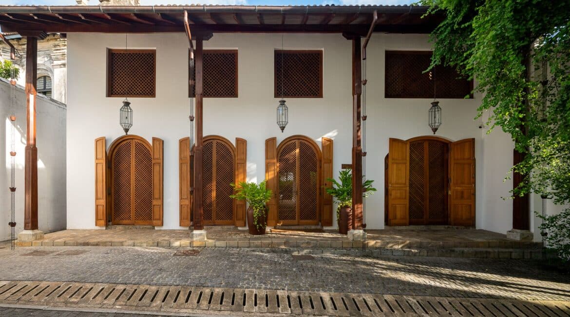 Exterior of Landesi Galle Fort, highlighting stunning architectural design and heritage details