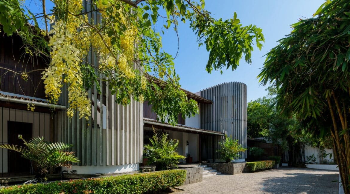 Lantern Boutique Hotel, Mirissa Sri Lanka gorgouse entrance to the hotel green foilage and modern exterior