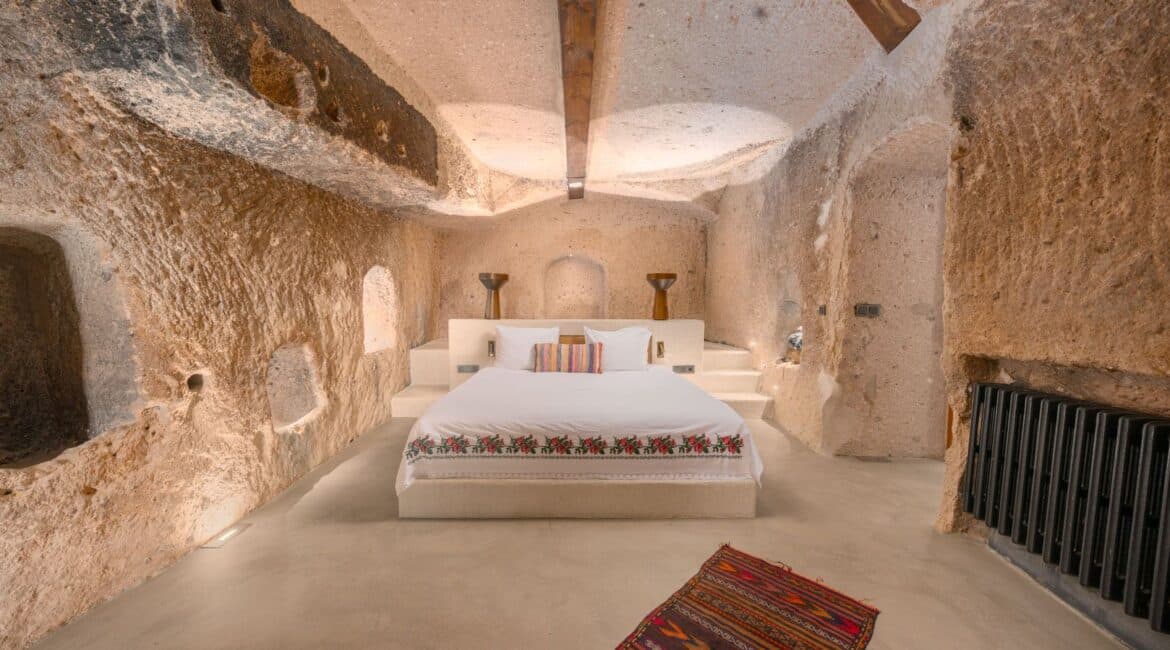 Taskonaklar Hotel Design Cave Room in Cappadocia