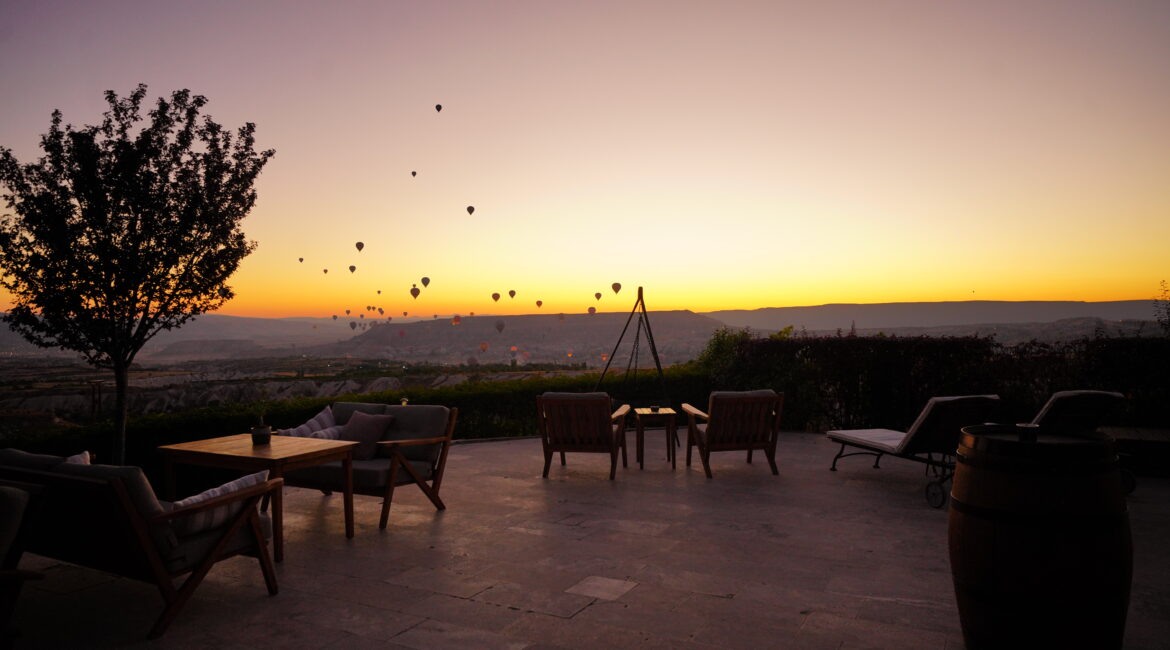 Terrace & Hot Air Balloons View