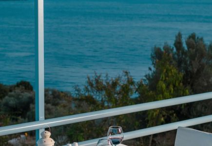 Asfiya Sea View Hotel Restaurant setting