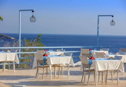 Asfiya Sea View Hotel restuarant with sea views