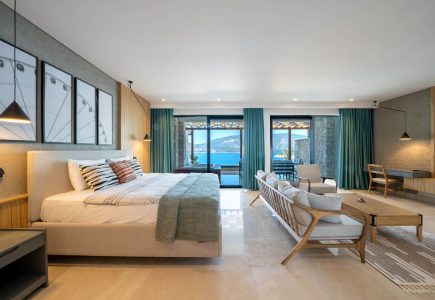 Deluxe Room, Sea View, with Jacuzzi 3