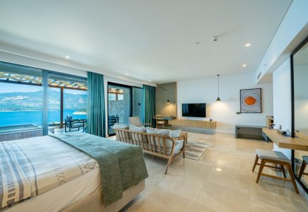 Deluxe Room, Sea View, with Jacuzzi 4