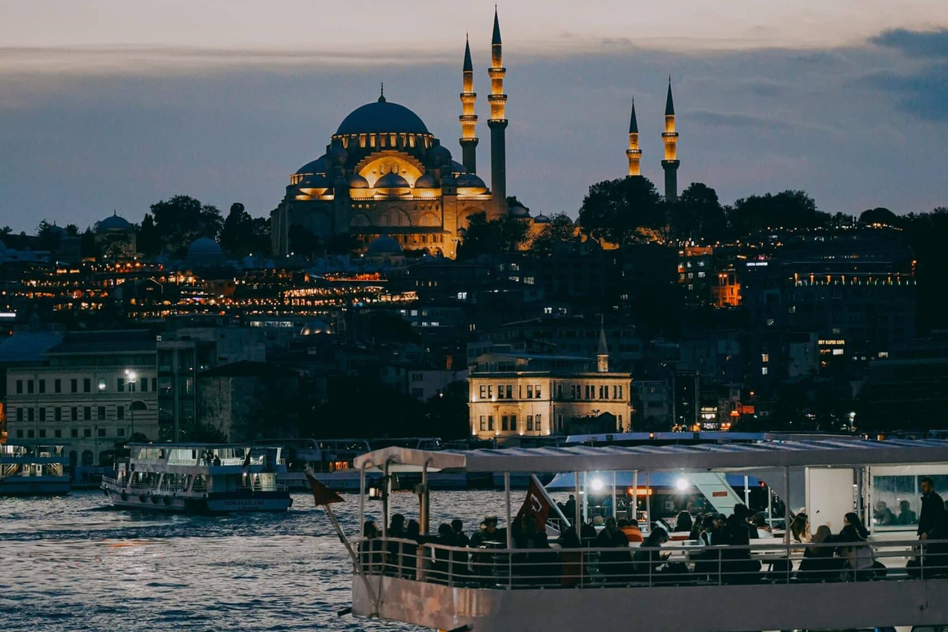 The bosphorus at dusk