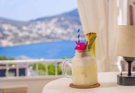 Handcrafted cocktails by Yusuf at the Oasis Hotel Bar, Kalkan – expertly mixed with flair