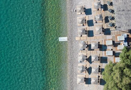 Stone Beach- SporOnBeach TopDown Sunbed-Handrail