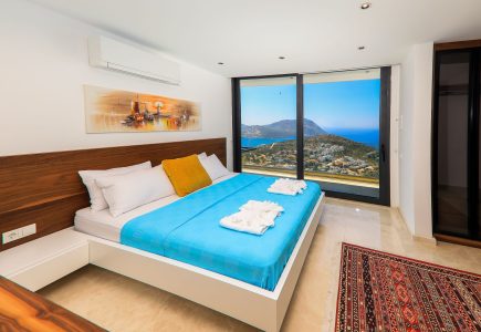 Villa Loop Bedroom 3 double and sea view
