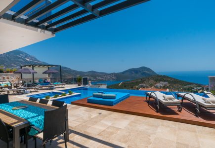 Villa Spectre sun terrace and sea views