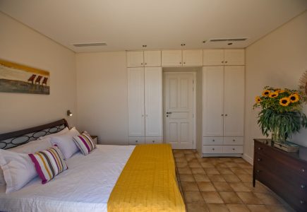 guest-room-high-back-to-front