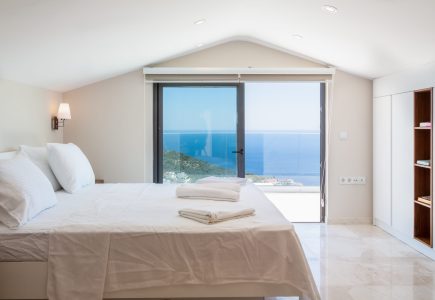 Villa Marve Top floor double bedroom with sea views
